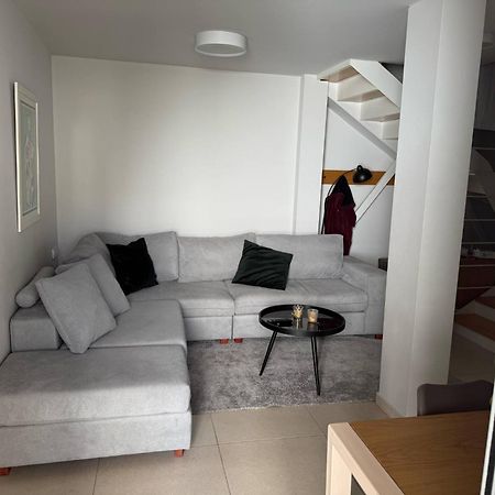 Stylish Studio Apartment - 8F House Kalamata Exterior photo